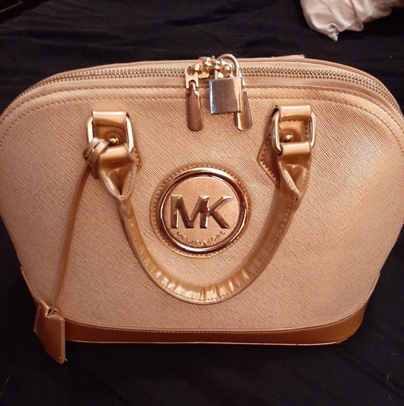 Michael Kors purse - Picture 2 of 3